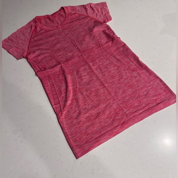 Lululemon Swiftly Tech Pullover Short Sleeve Shirt Women’s Size 6 - Picture 3 of 8